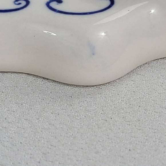 Delfts Blue Hand Painted Ceramic Spoon Holder - Picture 11 of 12